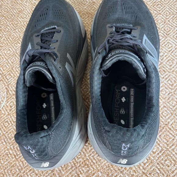 New Balance Fresh Foam X More v5 Sneakers Sz 11 2E Black/Linen/Silver Outdoor - Picture 7 of 10